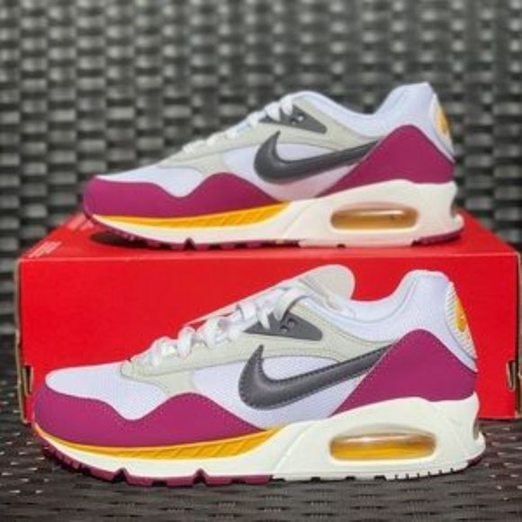 Nike Shoes - Nike Air Max Correlate